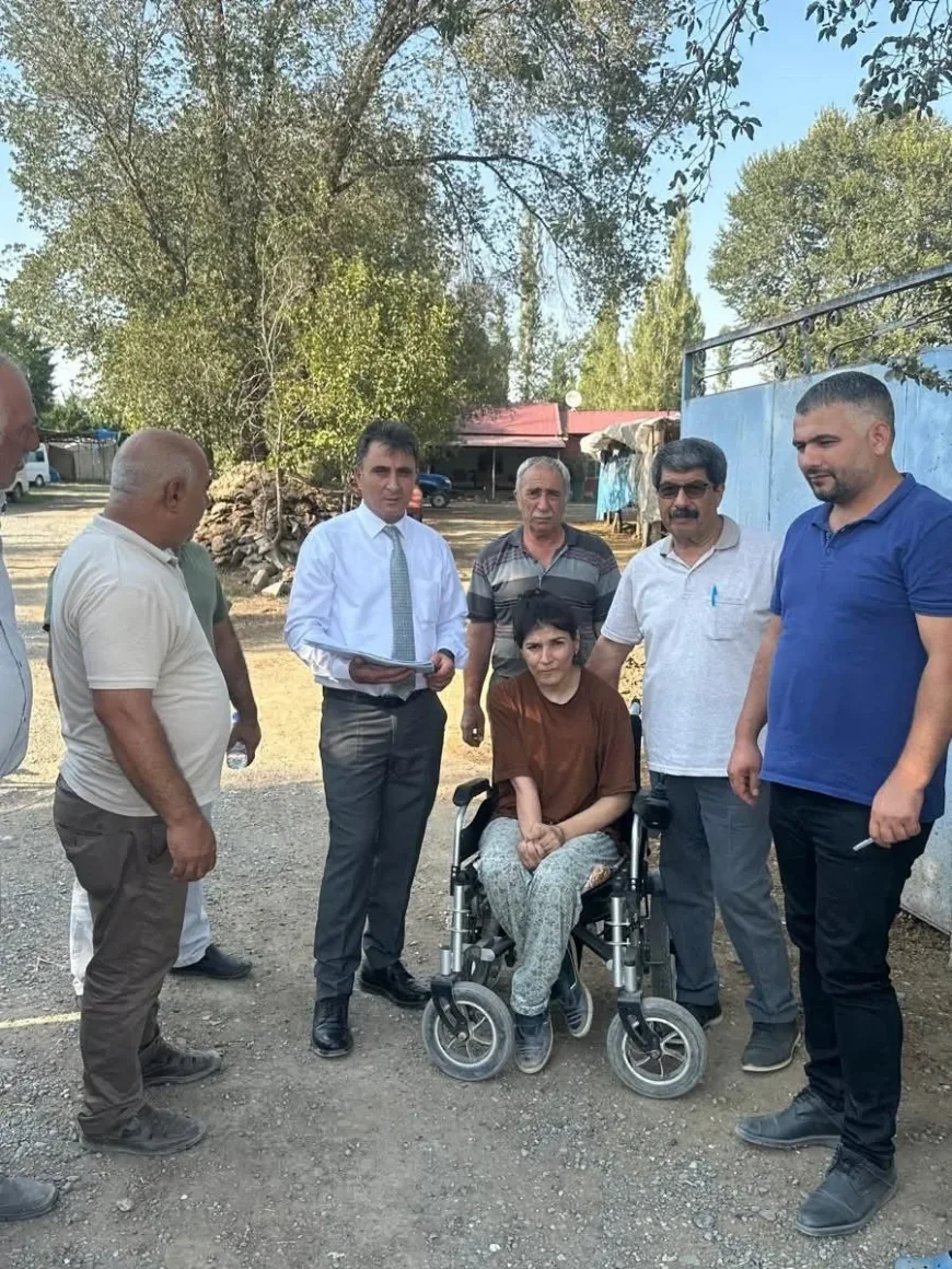 Genel Sekreter Çarman, Özel Gereksinimli Özlem’i Ziyaret Etti