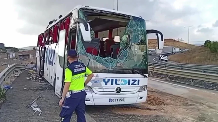 İstanbul'da Feci Otobüs Kazası: 4 Ölü, 26 Yaralı! Dehşet Anları Kamerada