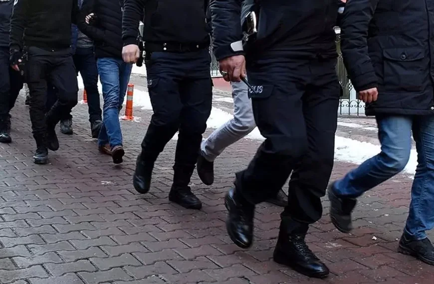 İstanbul Büyükşehir Belediyesi'ne Yeni Operasyon: İhaleye Fesat Karıştırma İddiasıyla Çok Sayıda Gözaltı, Soruşturma Çeşme'ye Uzandı