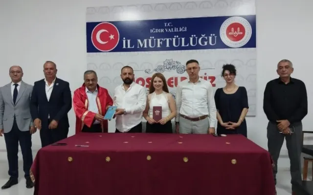 Müftü Zahit Demirel'in Kıydığı Nikâhla Edanur Karakuş ve Volkan Kavri Evlendi