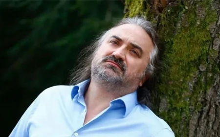 Türk Müziğinin Acı Kaybı: Volkan Konak Konser Sırasında Fenalaşarak Hayatını Kaybetti