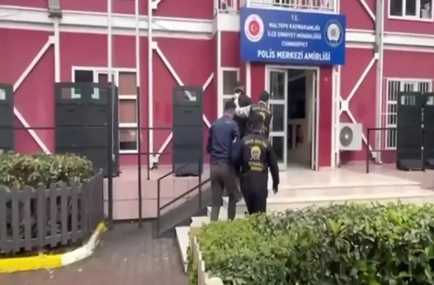 CHP Maltepe Mitinginde Gerginlik: Sahte Polis Kimlikli ve Airsoft Silahlı Şüpheliler Gözaltına Alındı - Tanal'dan 'Kumpas' İddiası
