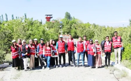 Kızılay'dan “Orman Benim” Projesine Destek: Iğdır Kent Ormanı Temizlendi