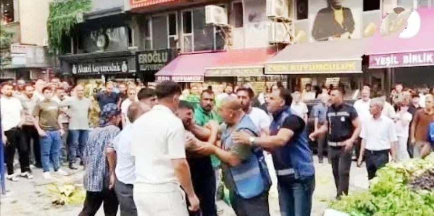 Seyyar Satıcılara Müdahale Tepki Topladı: “Emeğe Tahammülsüzlük Neden?”