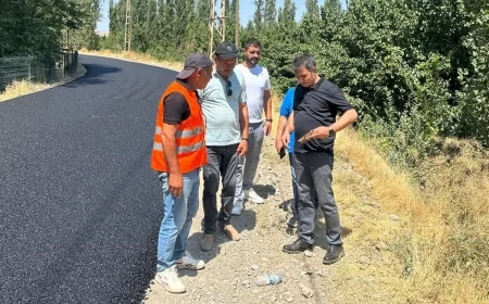 Hoşhaber’de Yol Seferberliği: 2,5 Kilometrelik Asfalt Çalışması Başladı