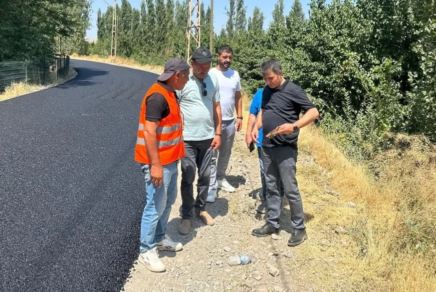 Hoşhaber’de Yol Seferberliği: 2,5 Kilometrelik Asfalt Çalışması Başladı