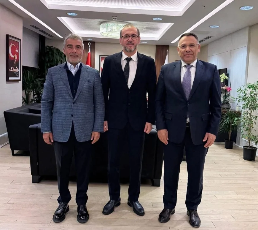IĞDIR ÜNİVERSİTESİ SAĞLIKTA GÜÇLENİYOR: REKTÖR GÜREL VE ALAGÖZ’DEN BAKANLIK TEMASLARI